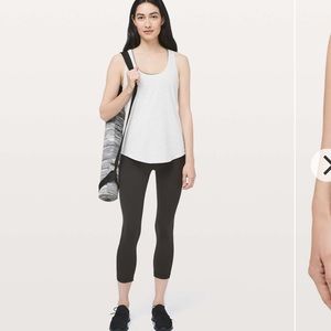 Lululemon black wunder under crop